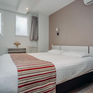Uitgebreide Kamer met een King Size Bed